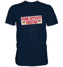 Lade das Bild in den Galerie-Viewer, Gerhard Polt "Man spricht Deutsh" Fanpaket - Premium Shirt + DVD handsigniert
