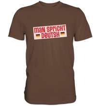 Lade das Bild in den Galerie-Viewer, Gerhard Polt "Man spricht Deutsh" Fanpaket - Premium Shirt + DVD handsigniert