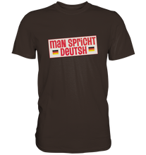 Lade das Bild in den Galerie-Viewer, Gerhard Polt &quot;Man spricht Deutsh&quot; Fanpaket  - Premium Shirt + DVD handsigniert
